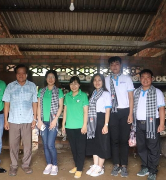 Công Ty Nấm Ngon Việt Trao Tặng 300 Phôi Nấm Cho Đoàn Thanh Niên